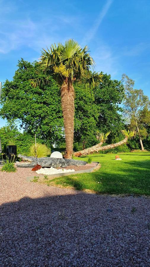Le Coup De Foudre Bed & Breakfast Le Molay-Littry ภายนอก รูปภาพ