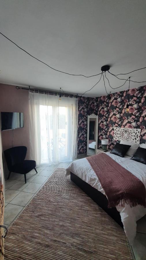 Le Coup De Foudre Bed & Breakfast Le Molay-Littry ภายนอก รูปภาพ